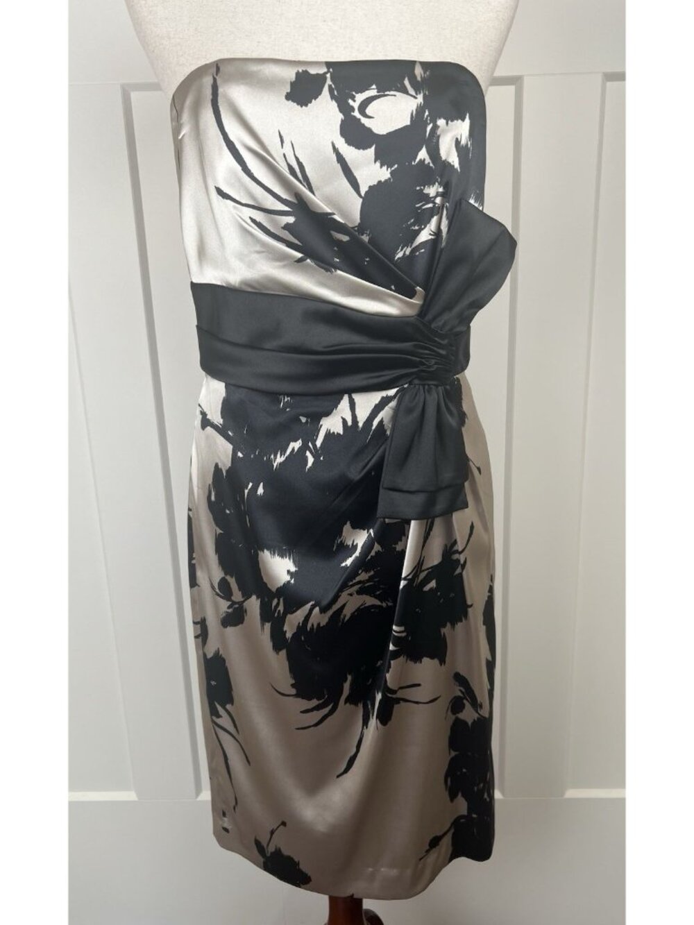 White House Black Market Dress 8 NWT Strapless Satin Floral Bow Cocktail Formal